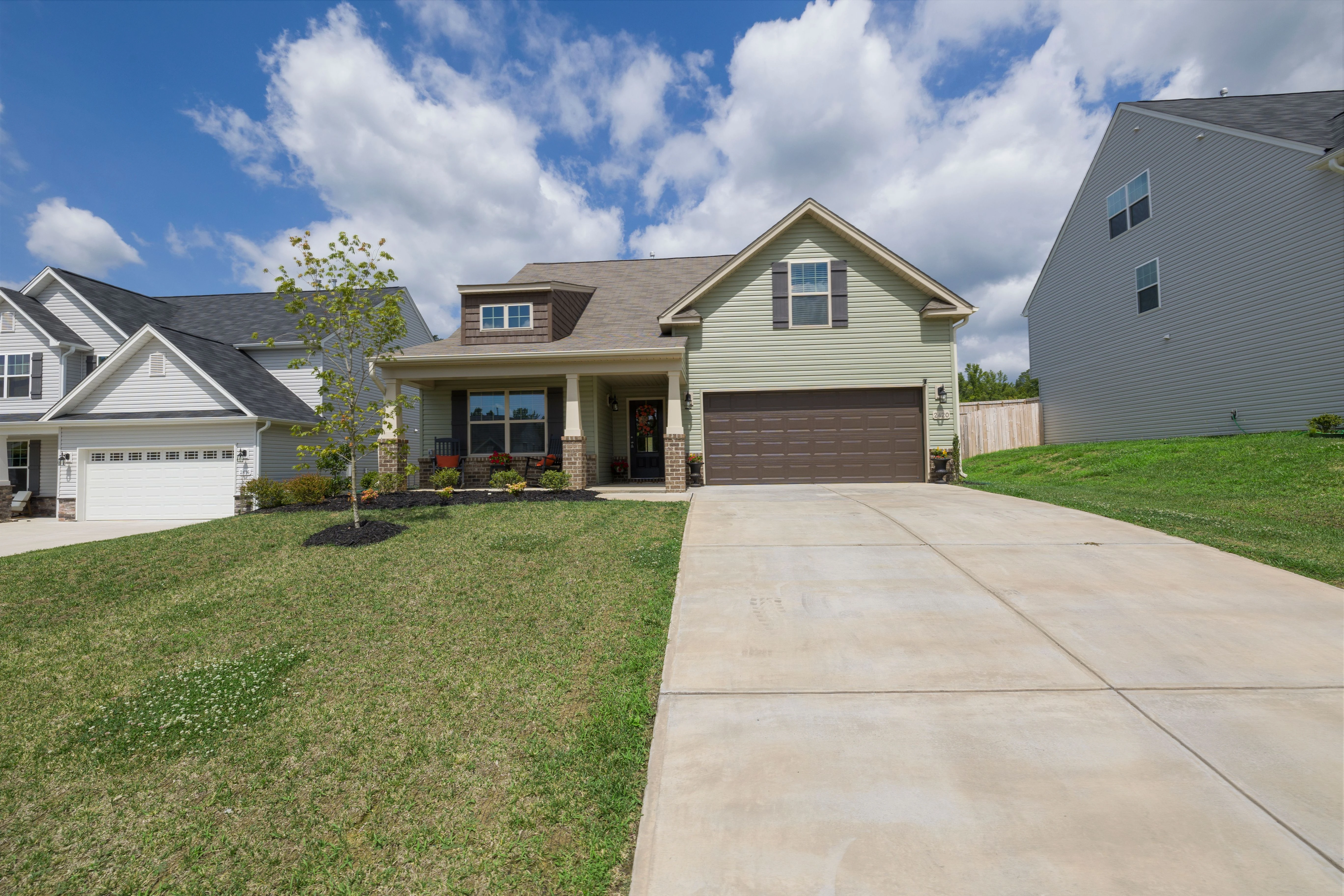 Residential garage door in Ferris