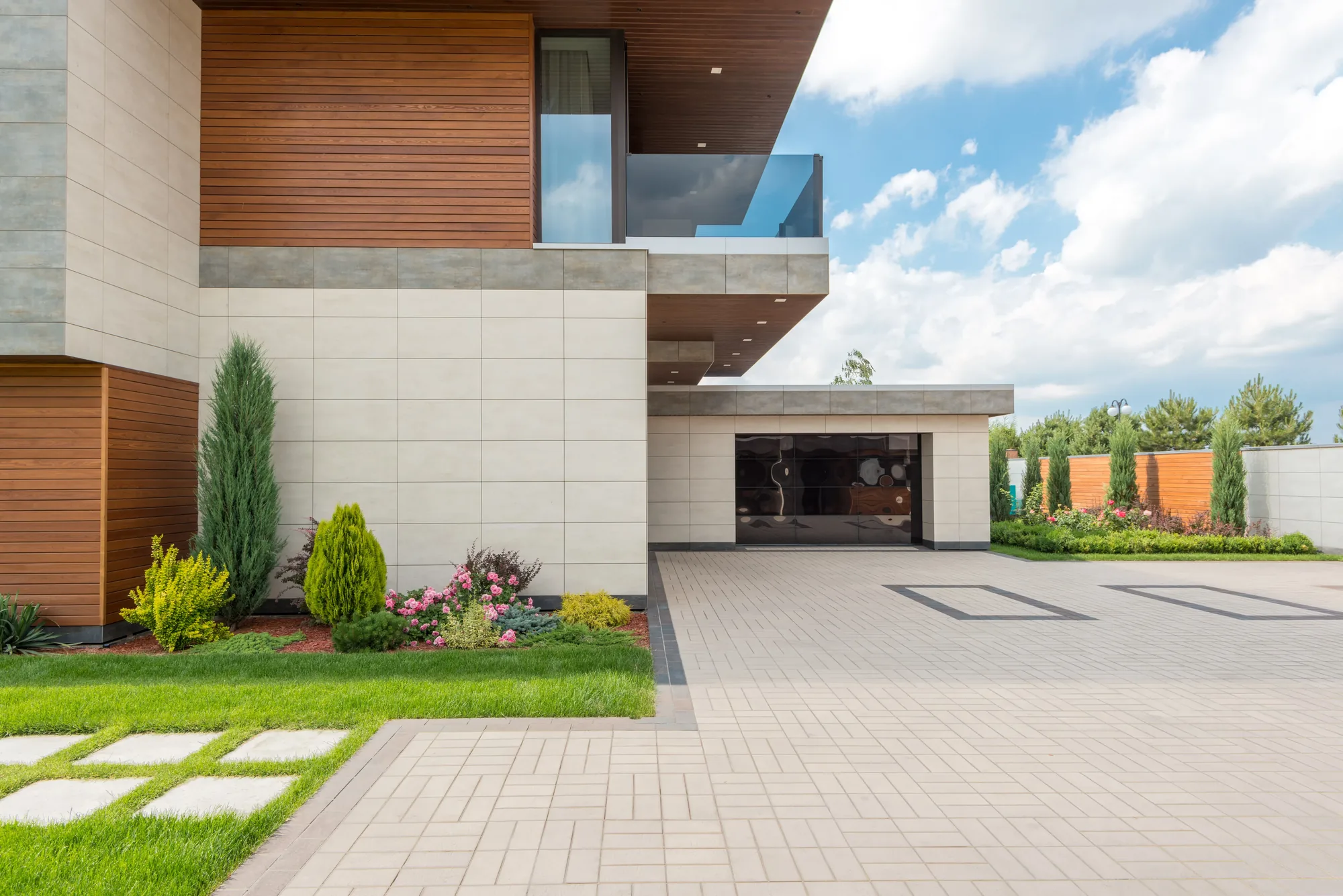 Residential garage door in Palmer